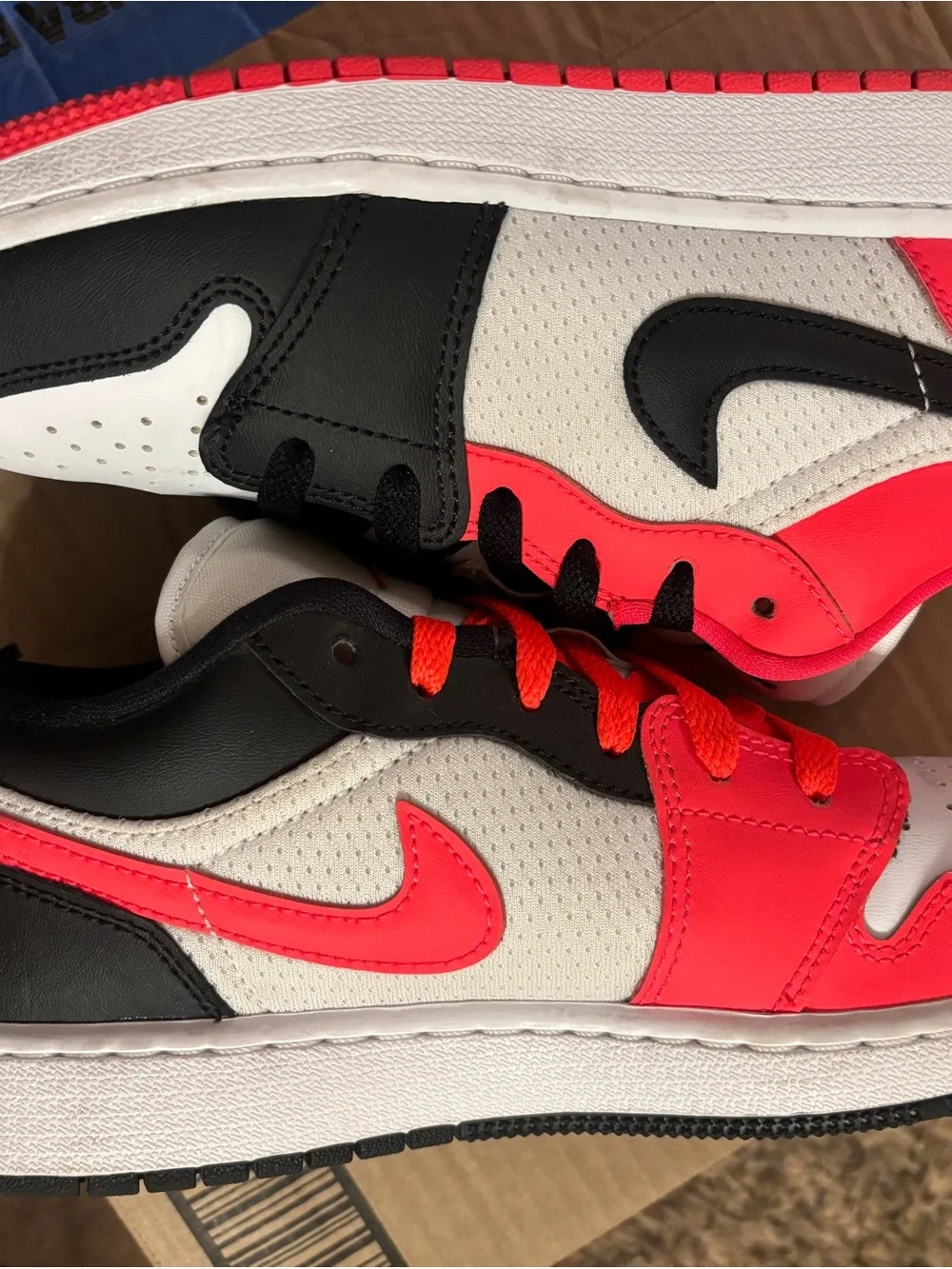 Nike Air Jordan 1 Low SE GS 'Mismatched Infrared' - White, Black & Infrared